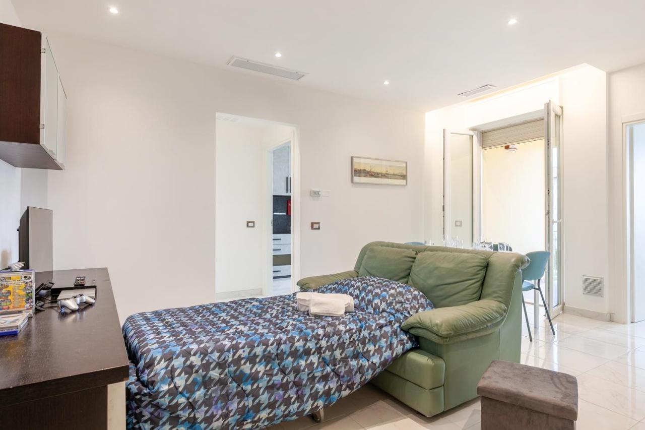 Seaside Flat With Swimming Pool And Private Parking Calambrone Exterior foto